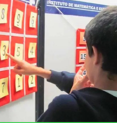 Em busca de campeões da matemática: USP promove torneio para jovens bons de cálculo